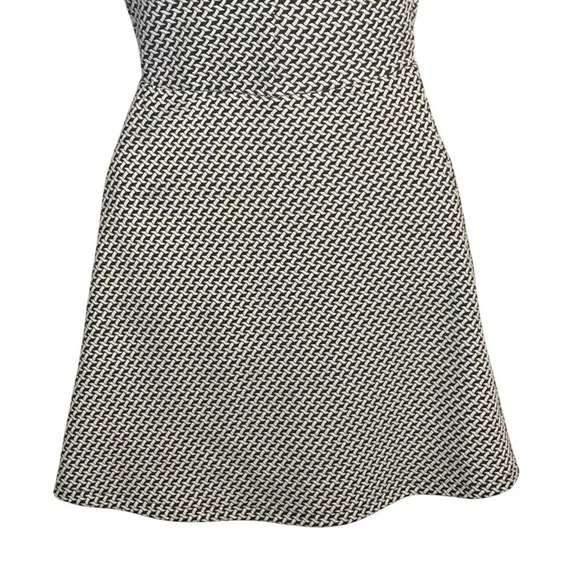 New Mango Suits Day Dress Fit and Flair Woven Back White Pattern V-Neck Womens 2 - Picture 7 of 8
